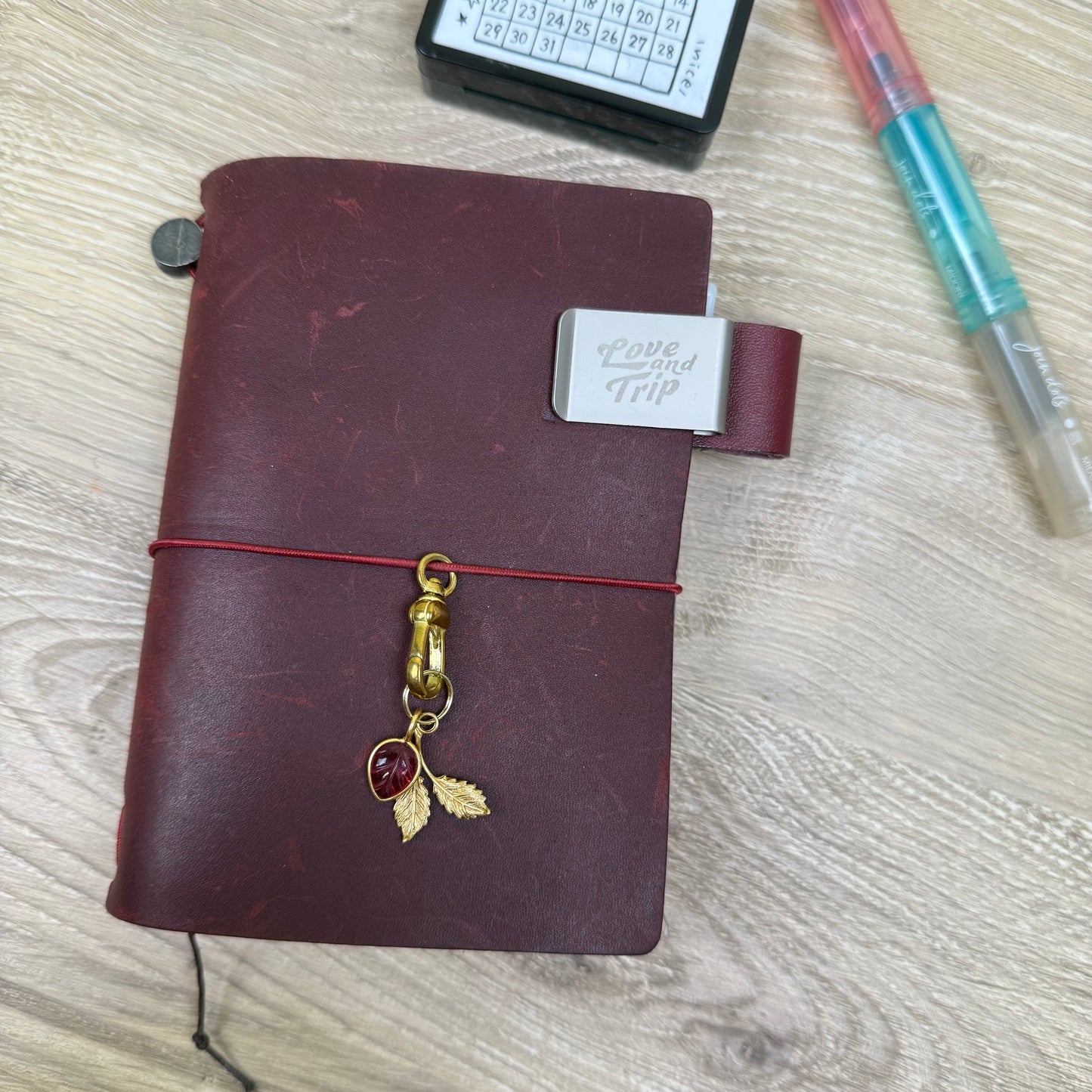 Amuleto planificador de turmalina negra de la buena bruja