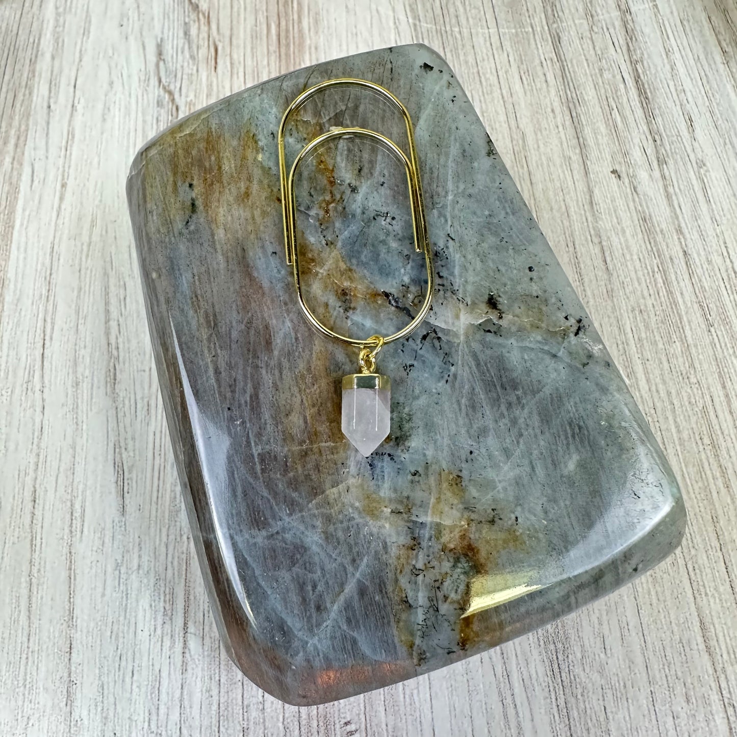 Charm planificateur en cristal de quartz clair Good Witch