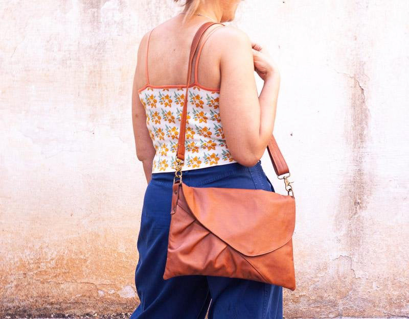 milloo Erato Crossbody Burgundy