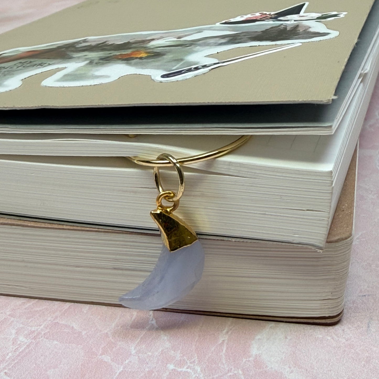 Amuleto planificador lunar de amatista de la buena bruja