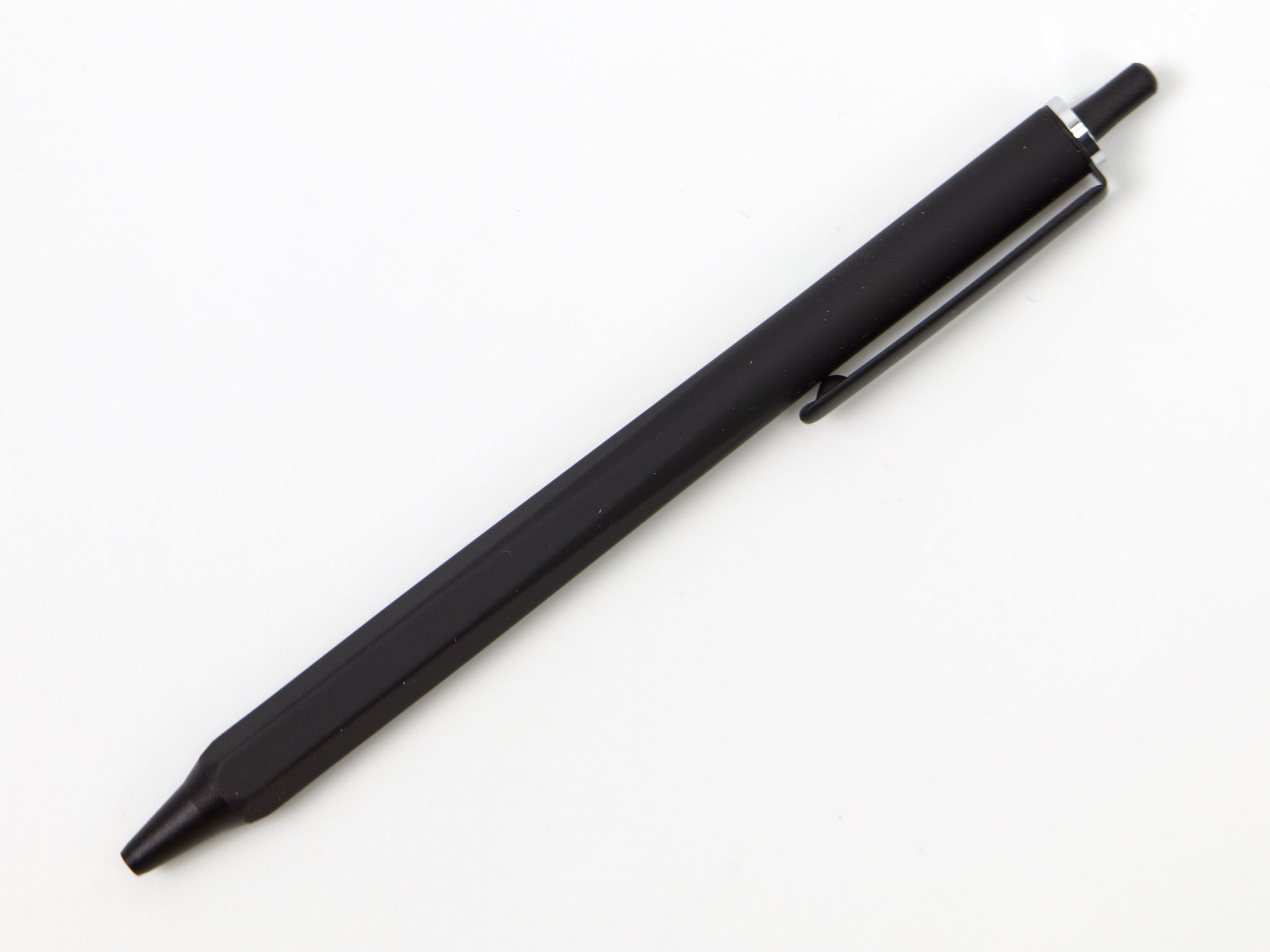 U Brands Retractable Ballpoint Pen, Bold Point, 1.0mm, Black Ink, 2 U Brands Retractable Ballpoint Pen, Bold Point, 1.0mm, Black Ink, 2