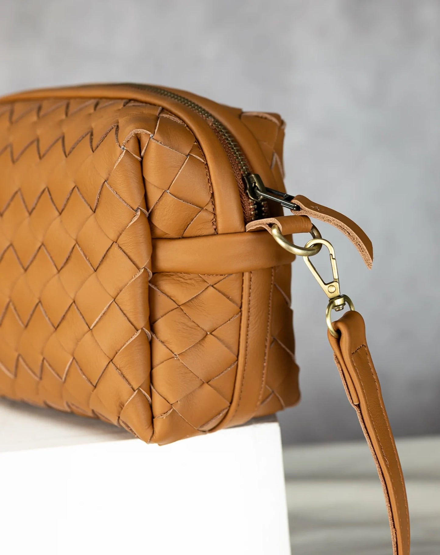 milloo Calliope Crossbody Handwoven Caramel Brown
