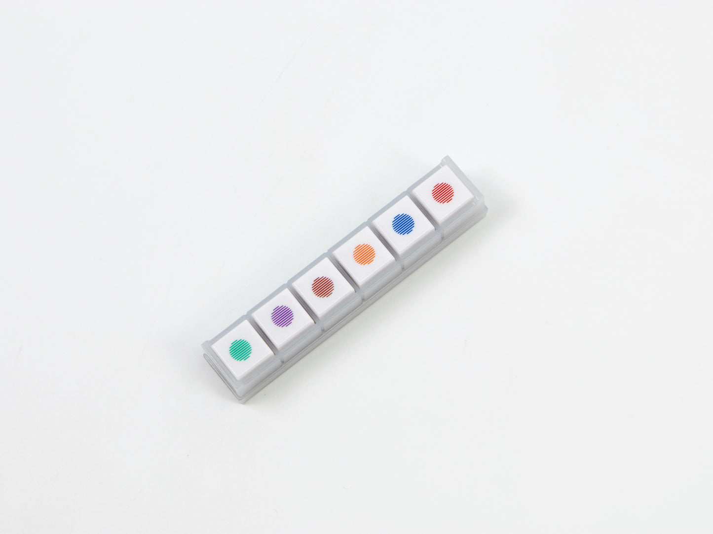 Tampon à bouton-poussoir Pochitto par Kodomo no Kao