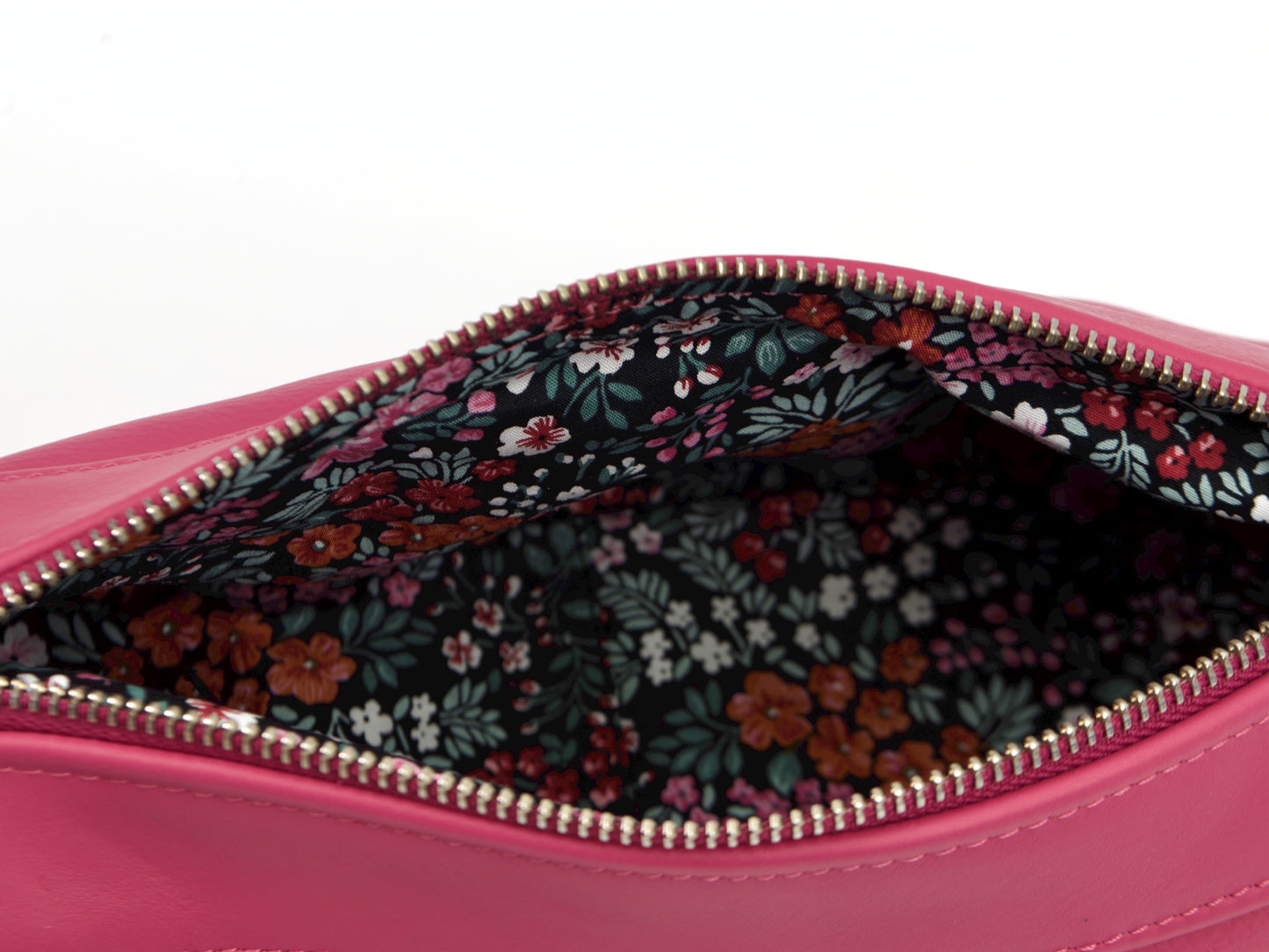 milloo Estia Accessory Bag Fuchsia