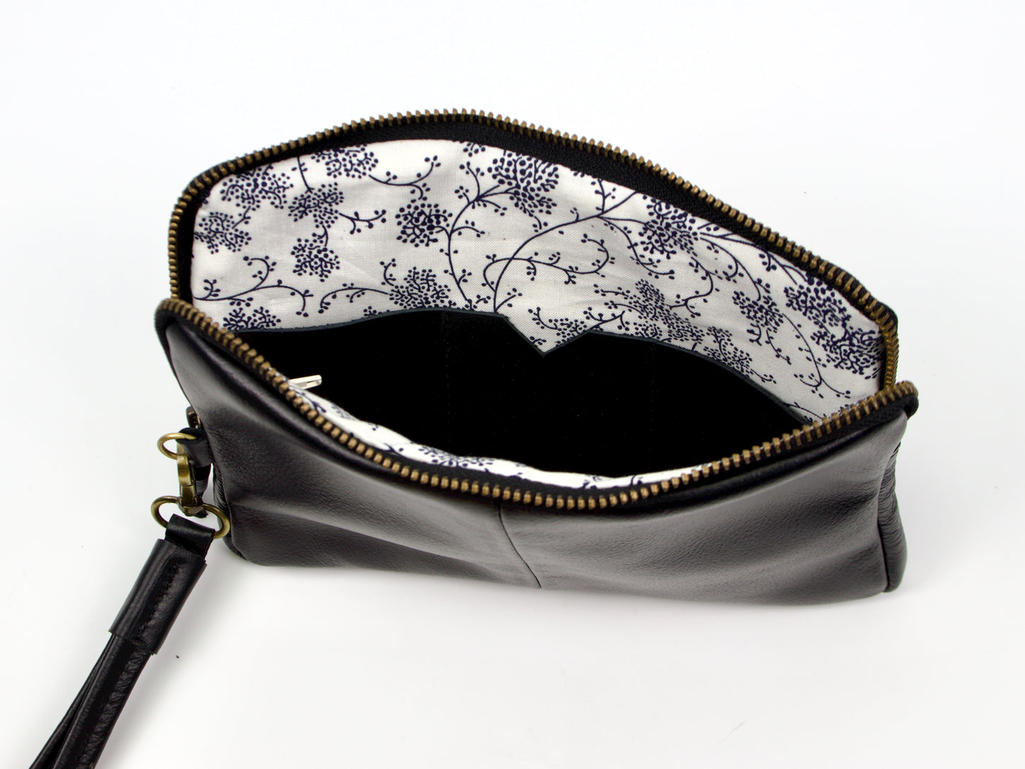 Pochette Antheia Milloo Noir