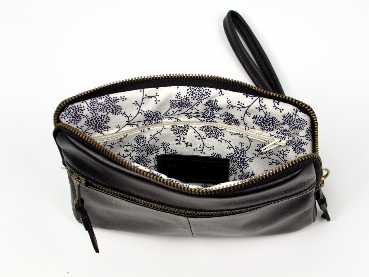 Pochette Antheia Milloo Noir