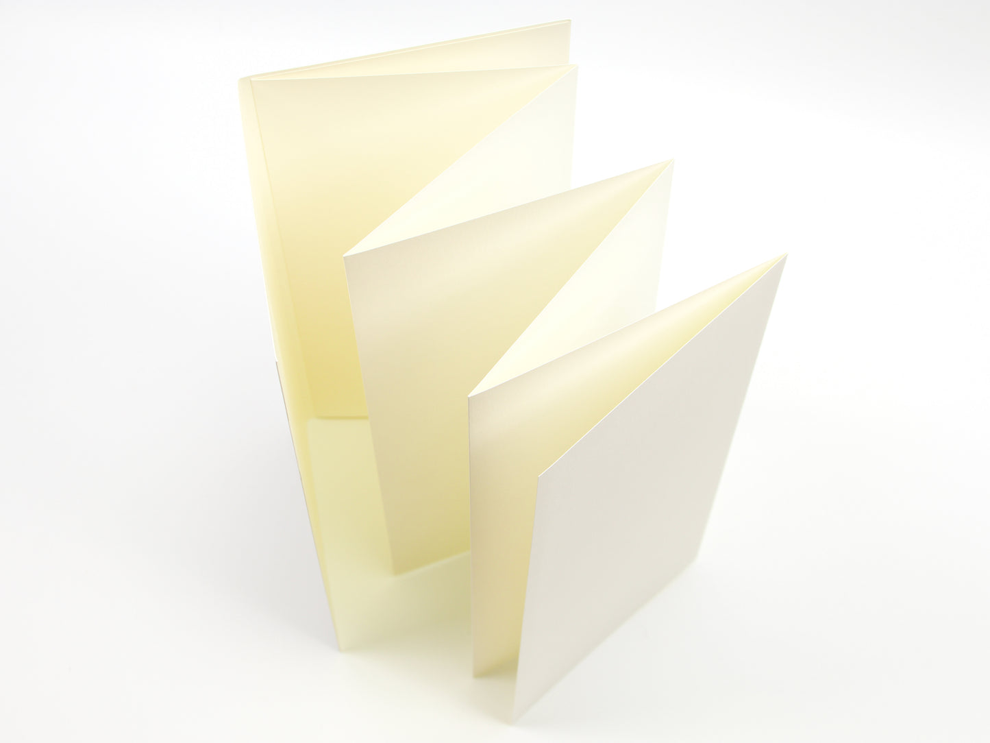 032 Accordion Fold Paper