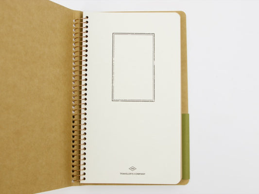 Papel Kraft fino A5 DW de Traveler's Company con espiral
