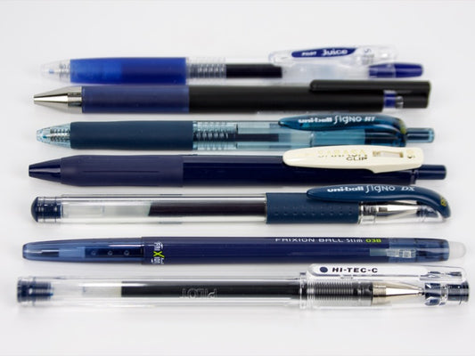 Juego de muestra de bolígrafos de color azul y negro